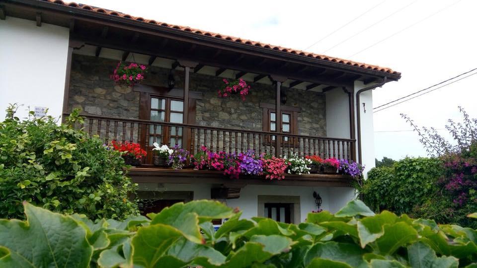 Gasthaus La Casona De Benito Cudillero Exterior foto